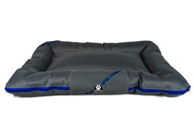 Almohadón desmontable y lavable – cómodo, resistente y antidesgarro. Con cierre para fácil limpieza y disponible en talles S, M y L, pensado para brindar el mejor descanso a tu perro