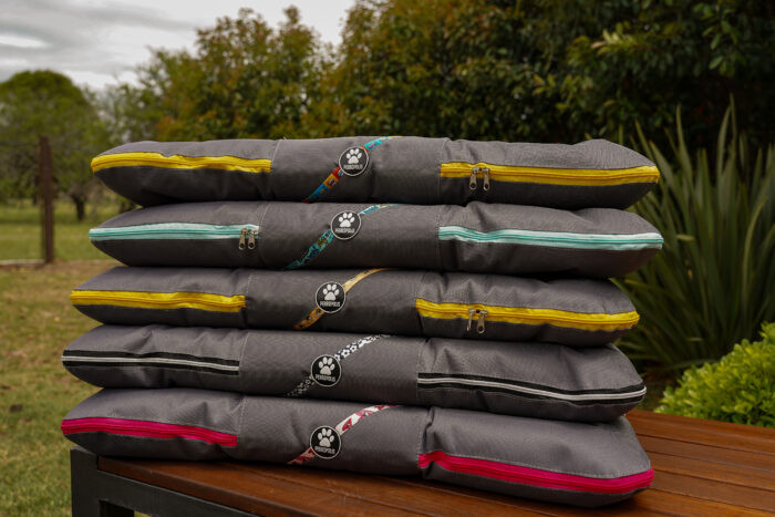 ALMOHADONES ANTIDESGARRO - ABEJAS - Imagen 7